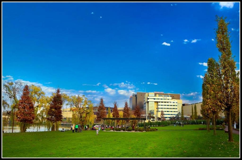 Hotel Univers Клуж-Напока Экстерьер фото